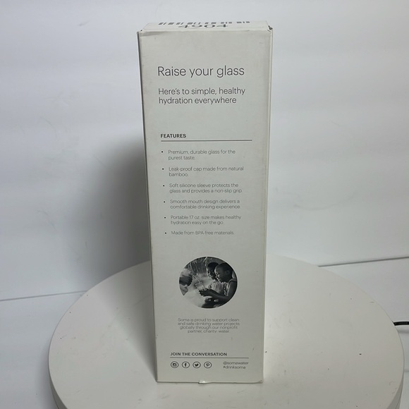 Soma Glass Water Bottle 17 OZ NEW - Picture 2 of 3